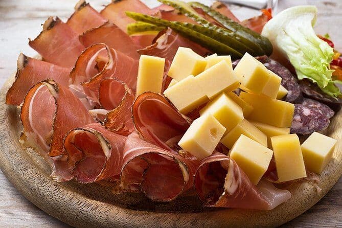 Visite à pied audioguidée privée à Trente