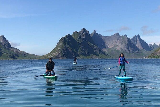 Visite guidée SUP à Reine Lofoten - 3,5 heures