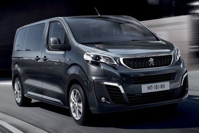 Transfert aéroport: Aéroport d'Ibiza IBZ à Ibiza Central par Van/Suv