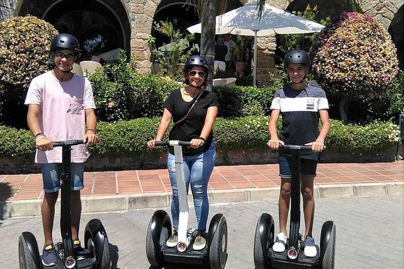 Visite du château de Gibralfaro, du port et des arènes en Segway