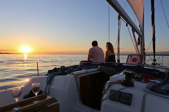 Découvrez Romantic Sunset Voile sur yacht à voile moderne de 36 pieds de Zadar