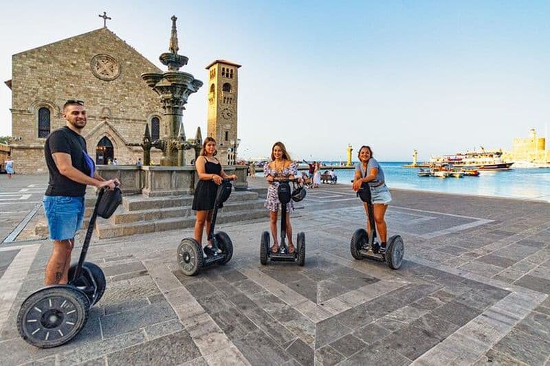 Rhodes: Explorez la ville nouvelle et médiévale en Segway - 3 heures