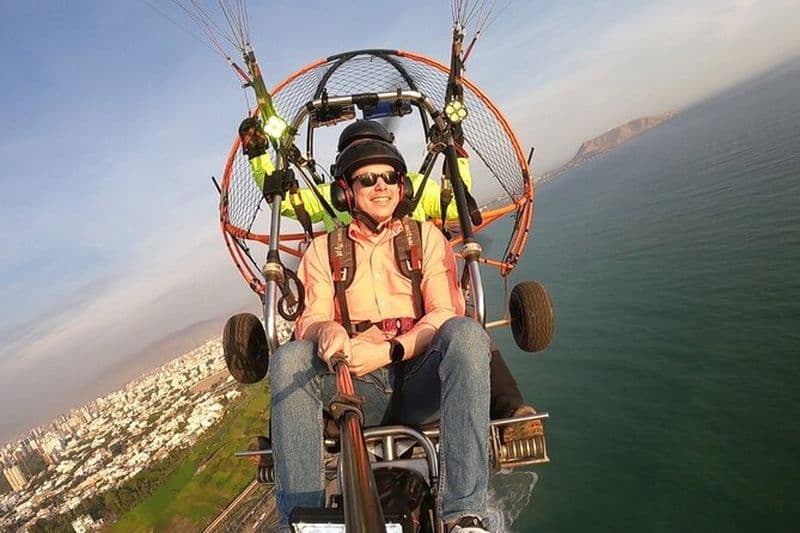 Tours en parapente à Lima, au Pérou, sur la Costa Verde