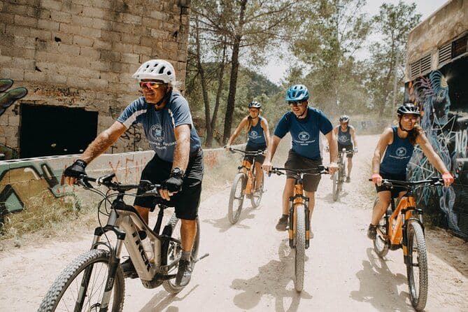 Visite privée en vélo électrique d'Ibiza (itinéraire des points forts du nord)