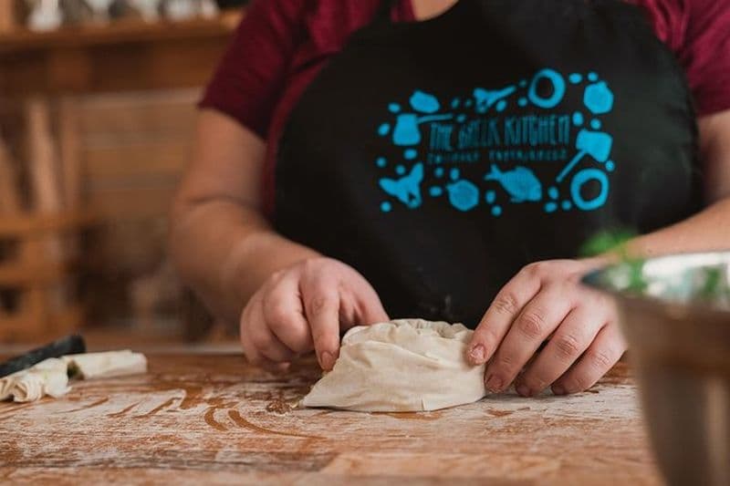Athènes : Cours de cuisine classique avec visite du marché et vin