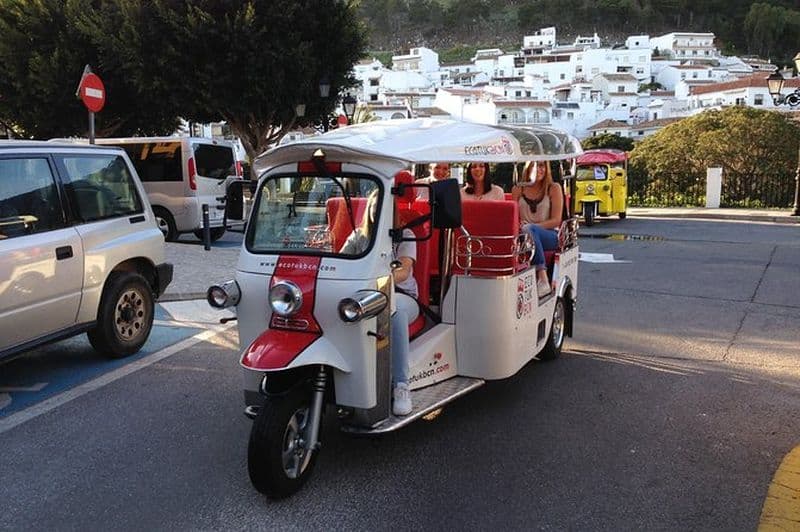 Mijas : Visite panoramique de la ville en Tuk Tuk électrique