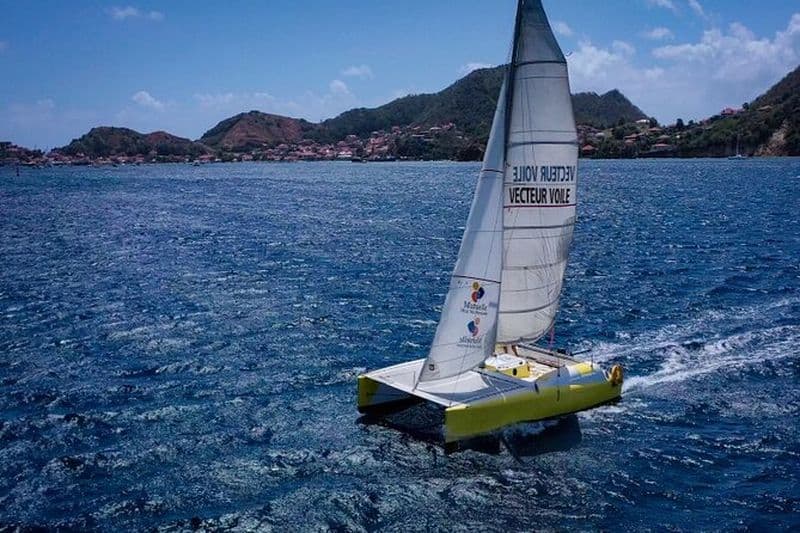 Balade et Initiation à la Voile dans la Baie des Saintes