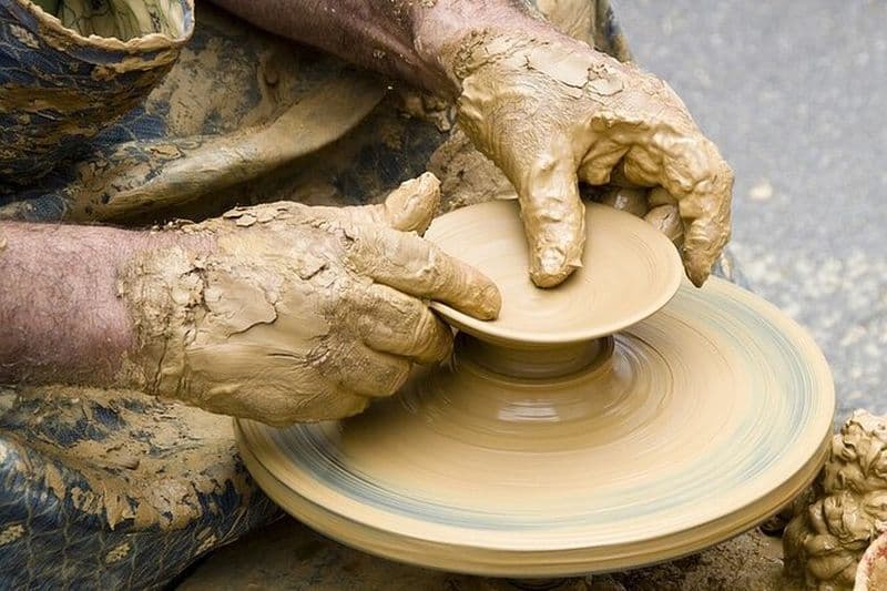 Visite en Inde avec poterie