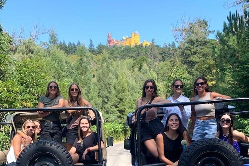 Sintra et Cascais : Excursion privée d'une journée en 4x4 classique