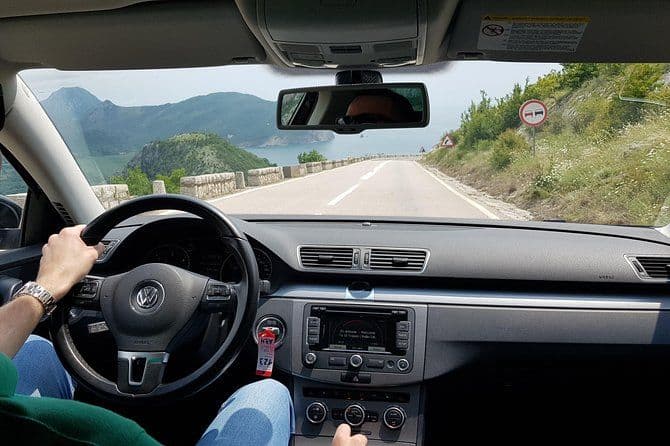 Transferts privés de l'aéroport et de la ville de Podgorica à Budva