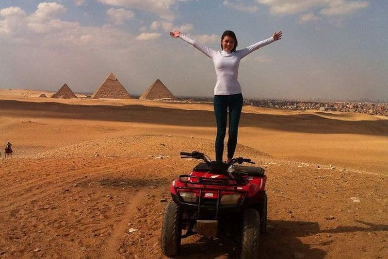 Quad Bike Tour autour des pyramides de Gizeh au Caire
