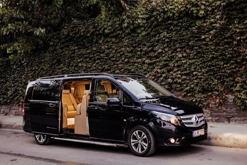 Fat Taxi - Transfert privé de l'aéroport d'Istanbul (IST) à Taksim