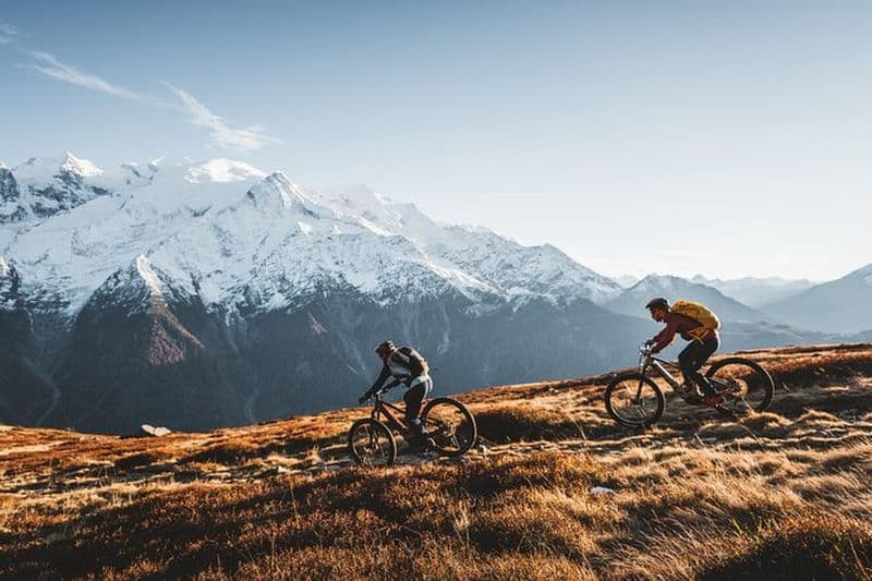 Point de vue sur les glaciers de Chamonix en Vtt électrique