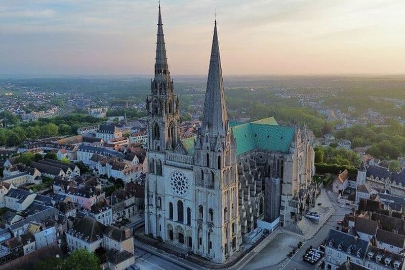 Billet Visite guidée à pied de Chartres avec une APP