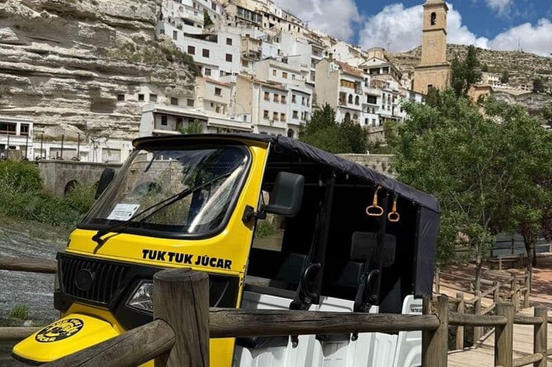 Visites en tuk-tuk à Alcalá del Júcar