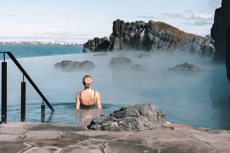 Visite du spa géothermique Golden Circle et Sky Lagoon au départ de Reykjavik