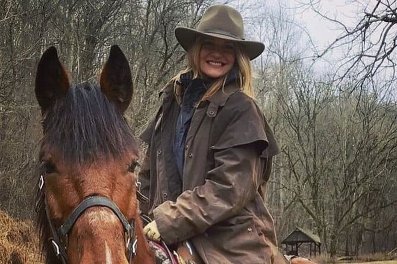 Randonnée à cheval dans la nature avec déjeuner typique