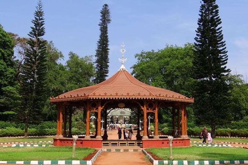 Bangalore Soul Morning-Flower Market, Garden, Temple & Breakfast