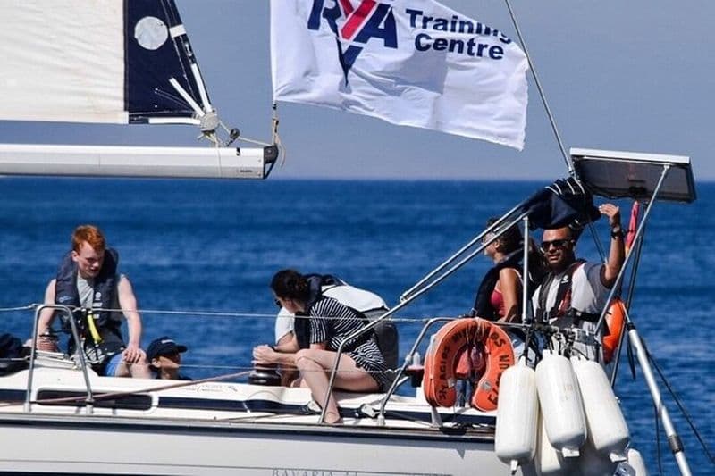 Cours d'introduction à la voile de 2 jours à Malte