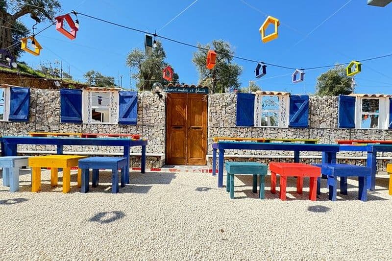 Dégustations de produits typiques avec une partie d'Adventure Golf