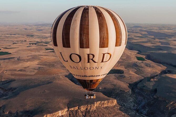 Vol en ballon au-dessus de la vallée de Soganli Cappadoce / Lord Ballons