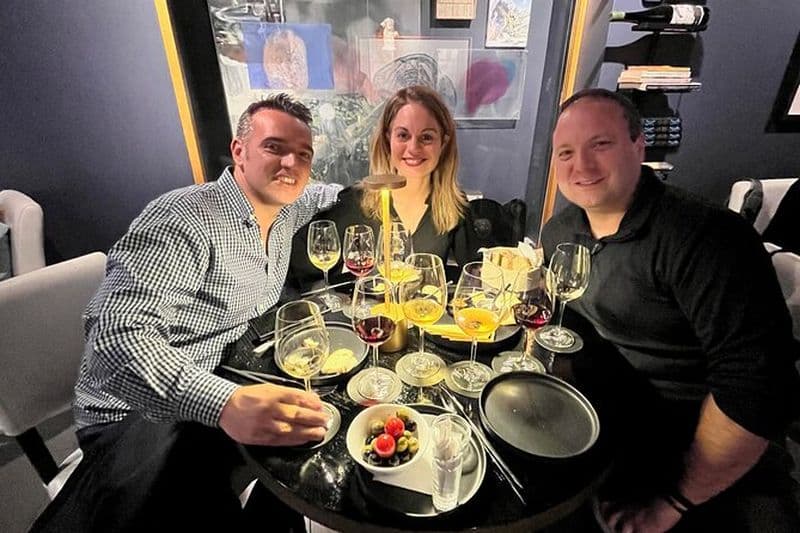 Billet Visite à pied en soirée vin et gastronomie à Ponta Delgada