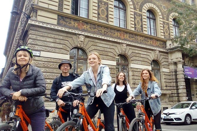 Visite historique du centre-ville de Budapest à vélo en petits groupes