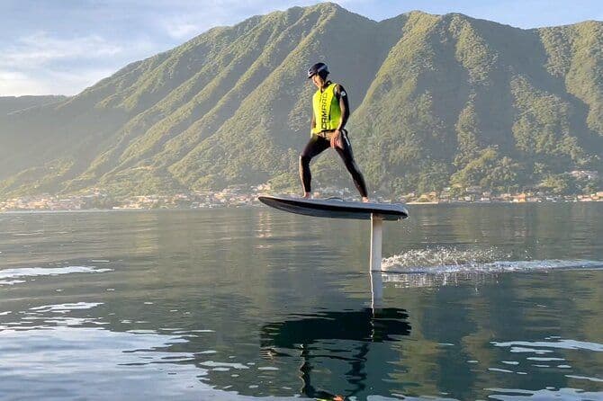 Expérience exclusive Efoil sur le lac de Côme : volez avec nous !