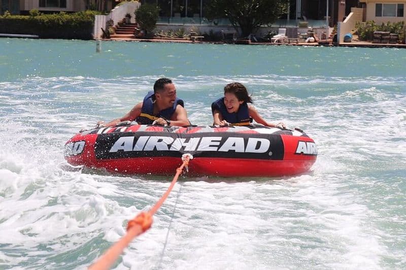 15 minutes de balade privée en bouée sur la marina de Koko à Hawaii Kai