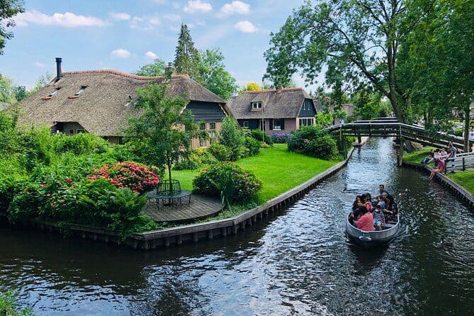 Visite privée à Zaanse Schans + Giethoorn avec location de bateau