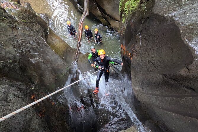 Baptême de canyoning Salto do Cabrito des Açores