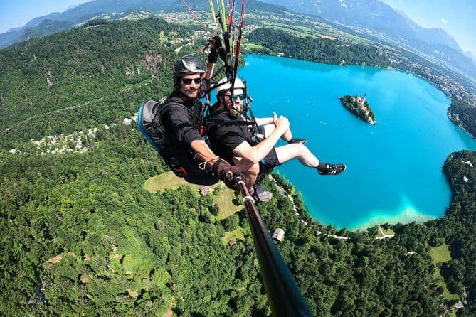 Parapente en tandem sur le lac de Bled