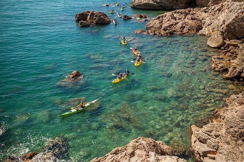 Excursion en kayak de mer de 3 heures dans les criques de Sète