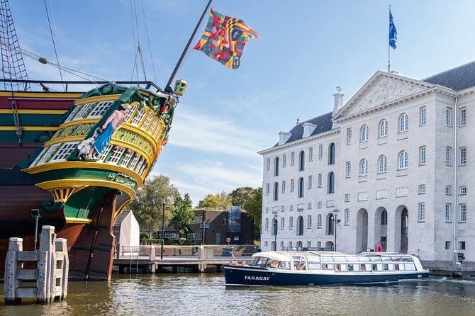 Croisière sur les canaux de la ville de Blue Boat Company et musée maritime de 75 minutes