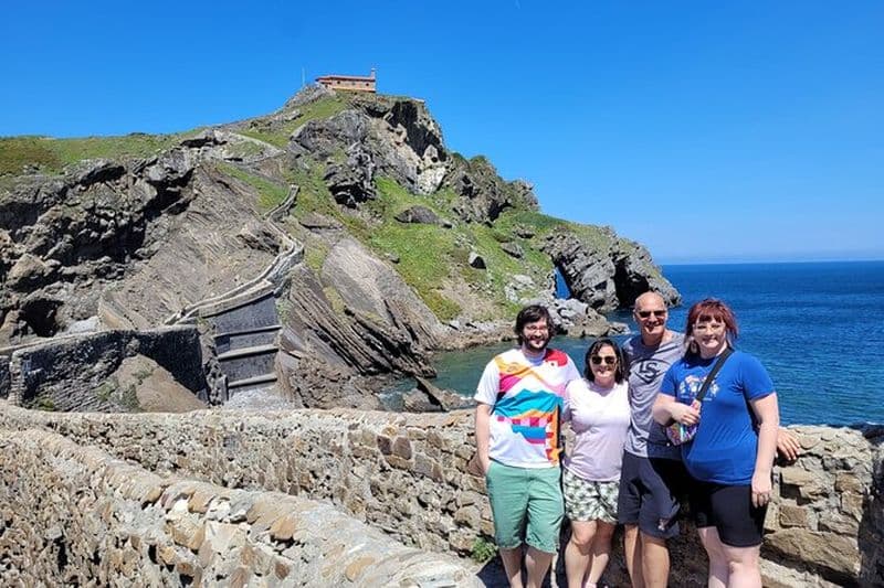 Randonnée à Gaztelugatxe, au port de pêche de Bermeo et déjeuner au pintxo au départ de Bilbao