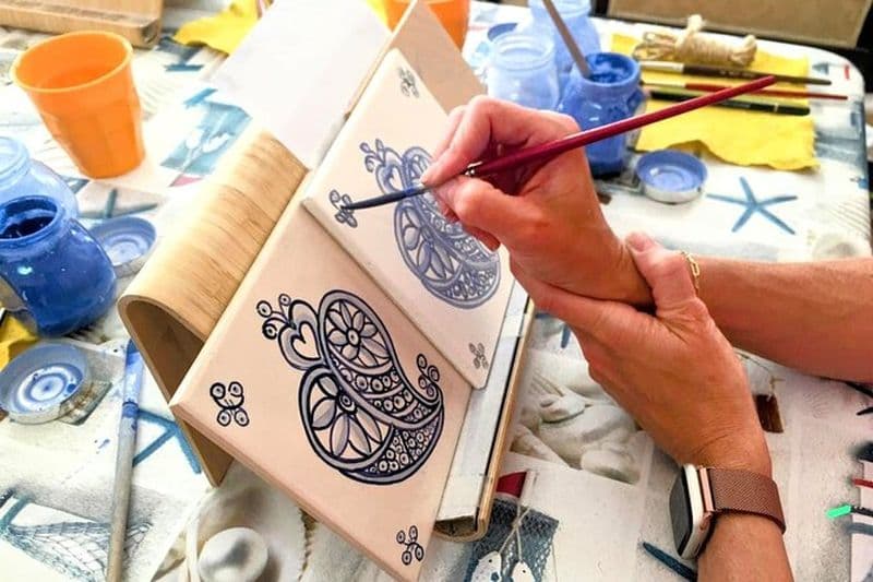 Atelier de peinture sur carreaux Master Class en Algarve