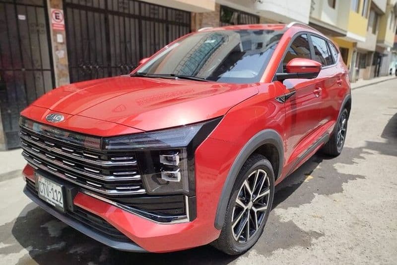 Location SUV w Local Anglais spk driver Route Personnalisée Airport Pickup