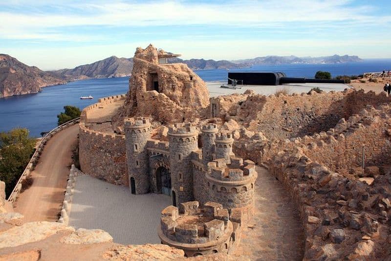 BIG GUNS « Batterie de Castillitos » JEEP WRANGLER (4 heures max. 4 personnes)