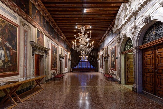 Venise Palazzo Mocenigo: Histoire du textile, du costume et du parfum