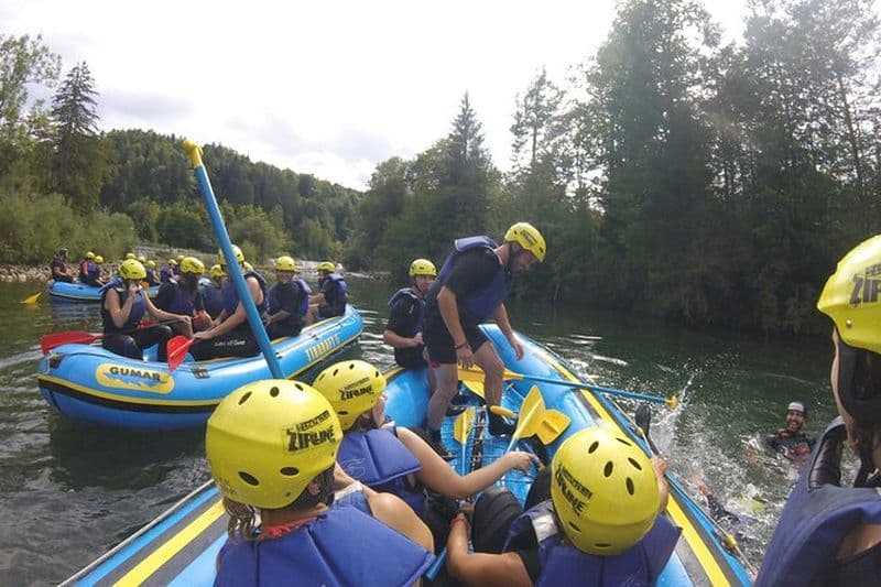 rafting sur la rivière sava à bled slovénie, le meilleur rafting de la région