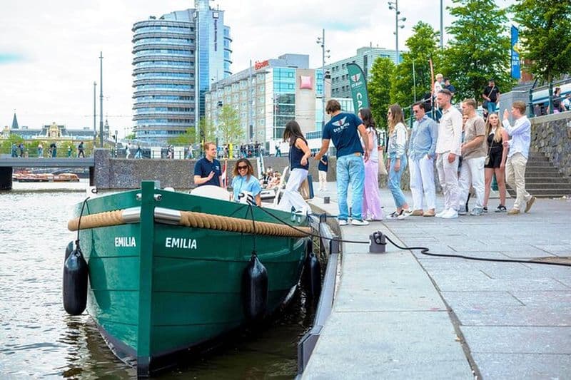 Amsterdam Nouvelle croisière sur le canal avec guide local et petit groupe