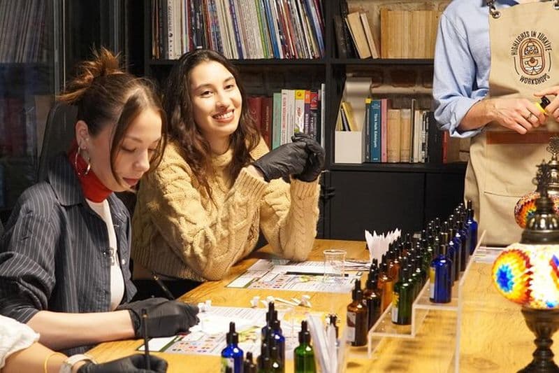 Marmaris : Atelier Parfum - Une bouteille pleine de votre histoire