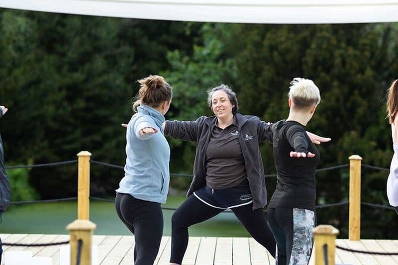 Cours de yoga réparateur pittoresque dans le comté de Down à Ballynahinch