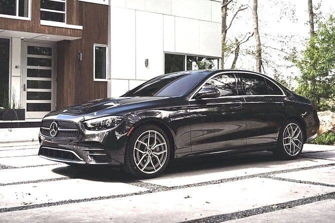 Transfert aéroport : de l'aéroport de Munich MUC à Munich en voiture de fonction