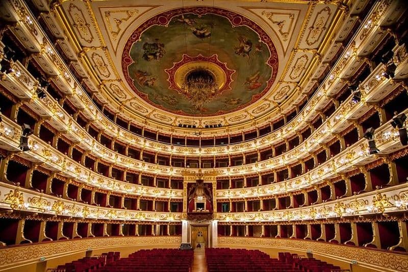 Une tournée d'opéra à Parme