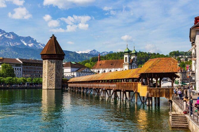 Excursion d'une journée en ville privée à Lucerne et croisière sur le lac au départ de Bâle