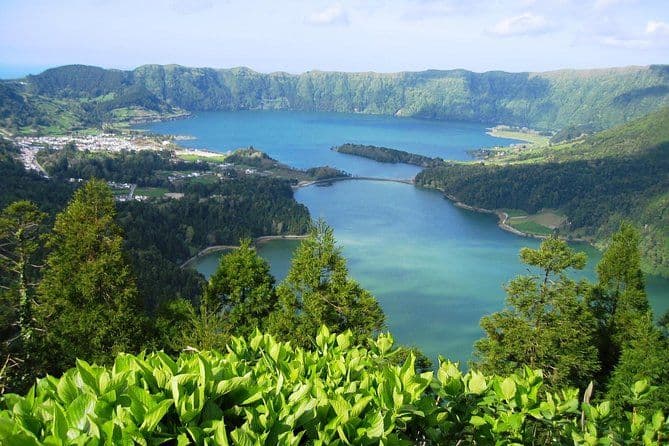 Sentiers pittoresques de Sete Cidades: Demi-journée en Jeep Adventure