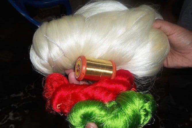 Histoire de la visite de Mysore Silk au départ de Bangalore pour découvrir le tissage et le palais de la soie