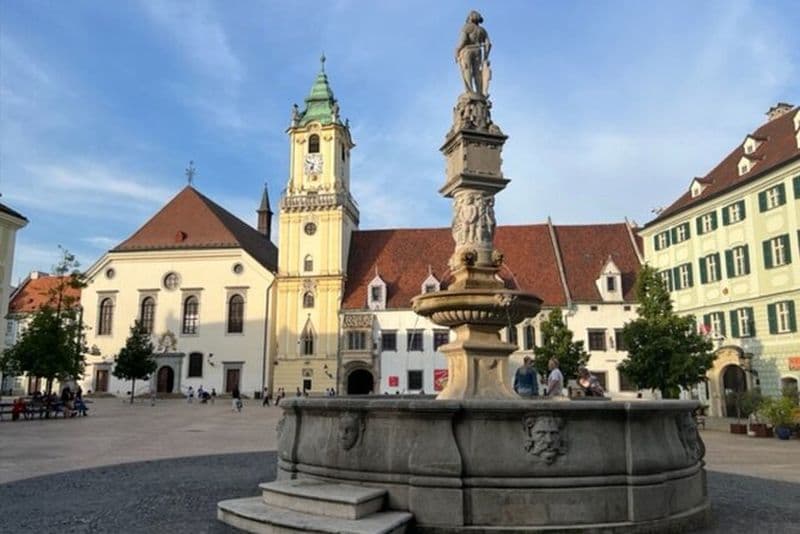 L'histoire de Bratislava: Visite à pied de la ville et du château avec des habitants