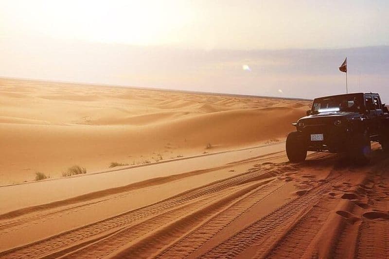 4X4 Dune Bashing avec Sand Boarding dans les Pyramides d'Arabie Saoudite